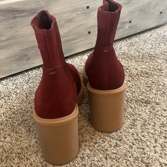 Dolce Vita Caster H2O Waterproof Leather Bootie in Burgundy - Picture 9 of 10